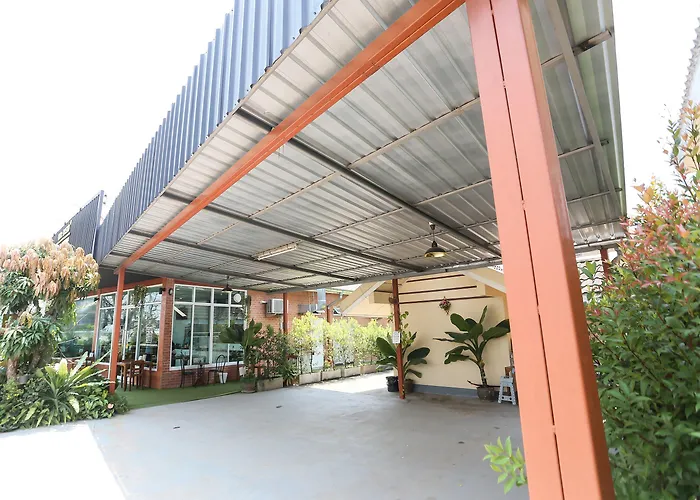 The Garage Hotel เชียงราย