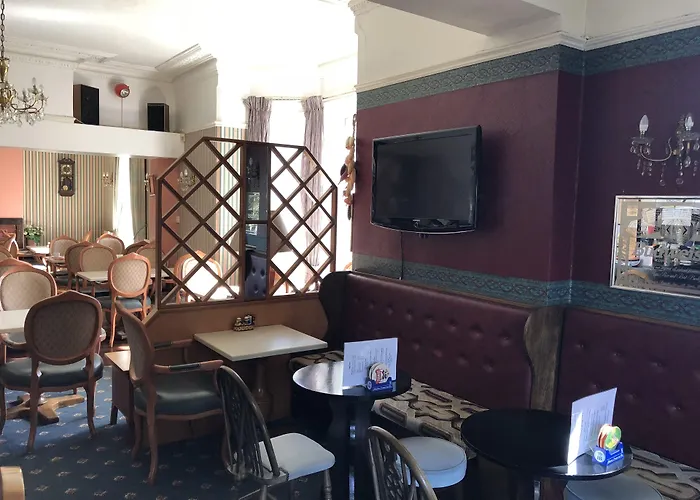 Chad Hill Hotel Sandown