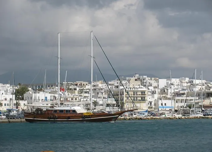 Hotel Coronis Naxos City