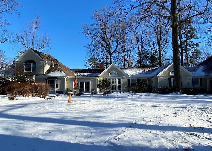 Foxfield Inn Charlottesville