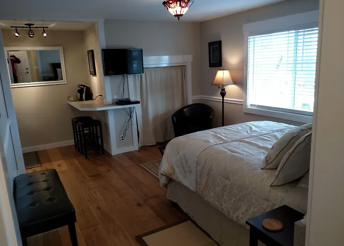 Friday Harbor Grand Bed & Breakfast