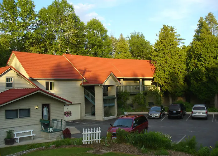 Ridges Inn & Suites Baileys Harbor
