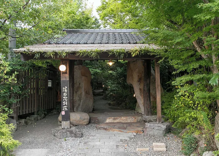 Yufuin Besso Shikisai Hotel