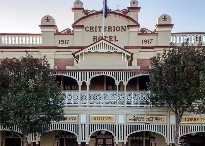 Criterion Warwick Hotel