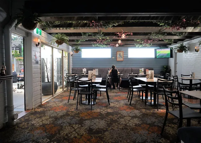Sir Joseph Banks Hotel Sydney