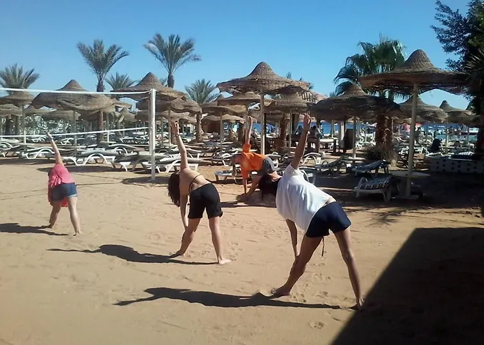 Готель Cataract Layalina Naama Bay Шарм-еш-Шейх