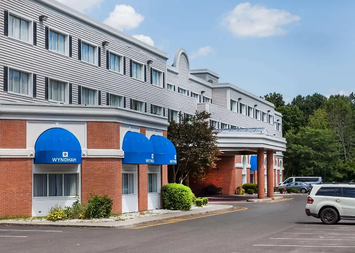 Wyndham Southbury Hotel
