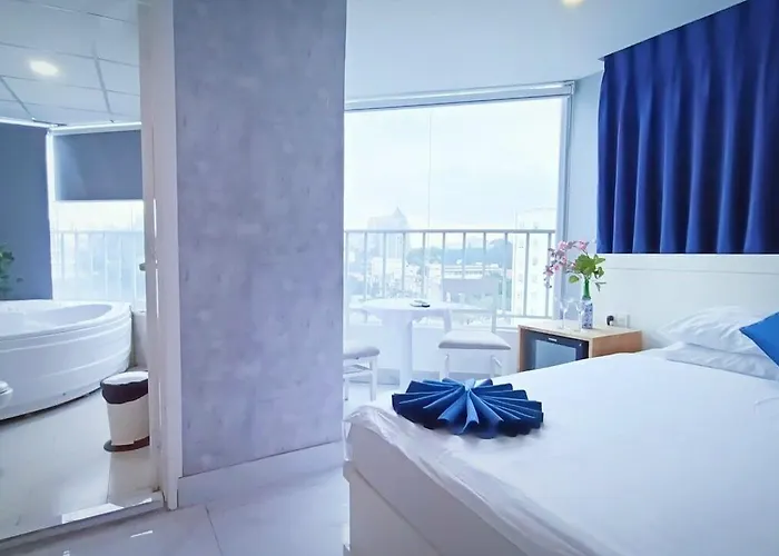 Queen Central Apartment-Hotel Ho Chi Minh City