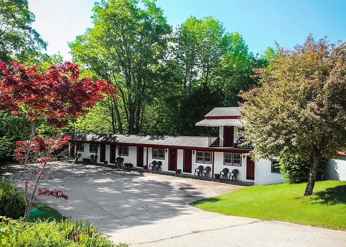 Inn 32 North Woodstock