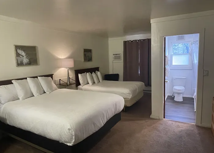 Inn 32 North Woodstock
