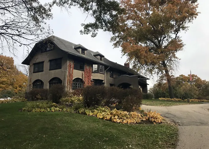 Four Mounds Inn Dubuque