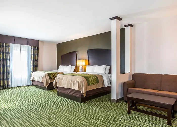 Comfort Inn & Suites Moore - Oklahoma City