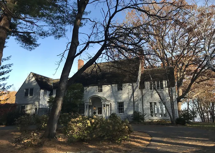 Four Mounds Inn Dubuque