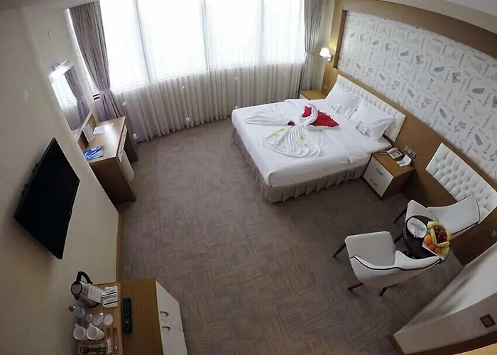 Yol Is Holiday Adana Otel
