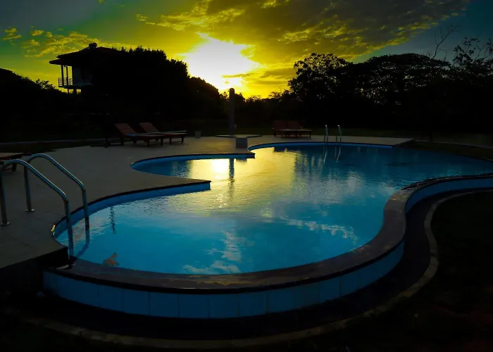 Lake Villa Resort Tissamaharama