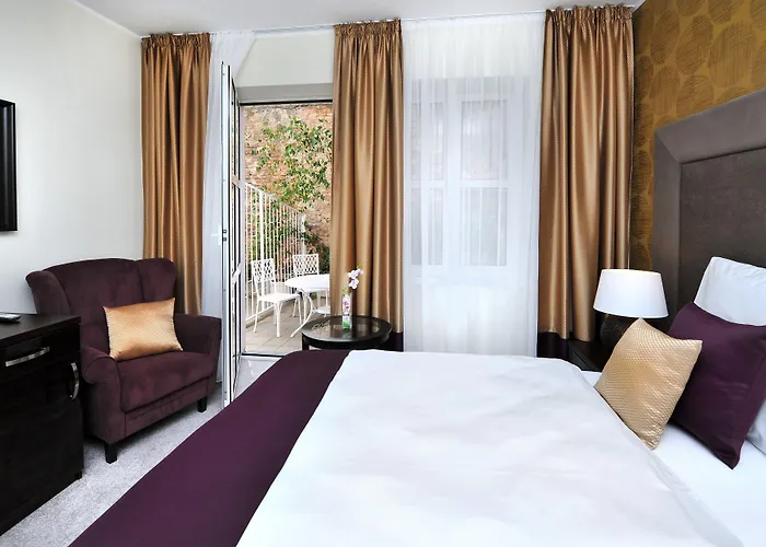 APLEND CITY Hotel Perugia Pressburg