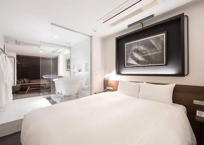 Rock Star Hotel Osaka