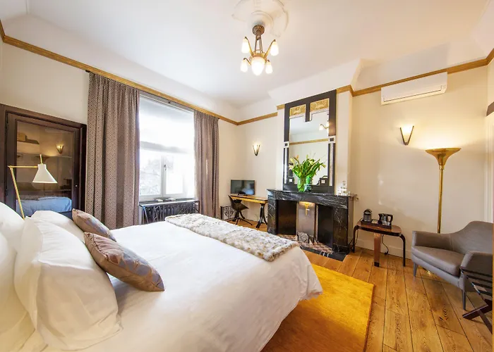 Louise Sur Cour Bed & Breakfast Saint-Gilles