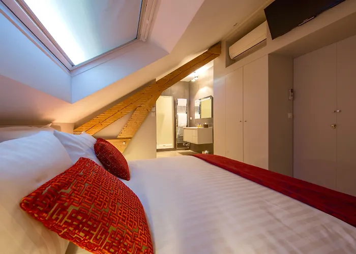 Louise Sur Cour Bed & Breakfast Saint-Gilles