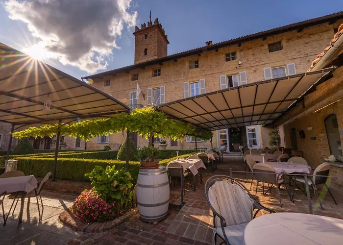 Relais Castello Di Razzano Hotel Alfiano Natta
