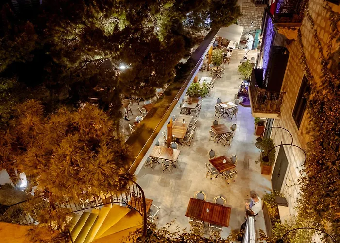 Hotel Kastil Bol