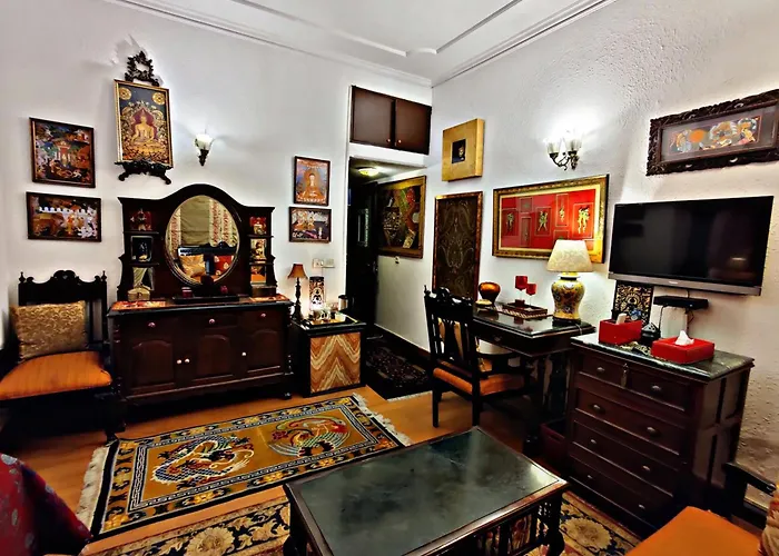 On The House - Bed And Breakfast New Delhi