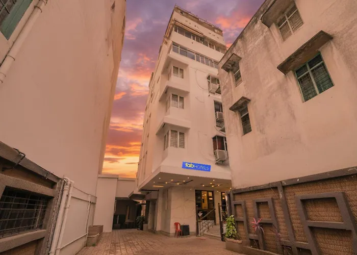 Fabhotel Royale Basant Residency - Gandhinagar Bangalore