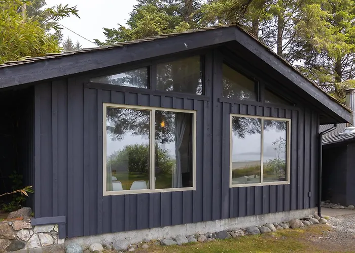 Mackenzie Beach Resort Tofino