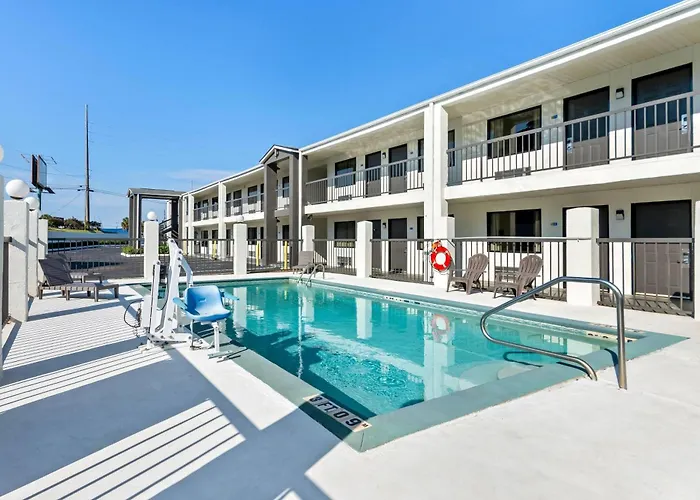 Days Inn By Wyndham Enterprise
