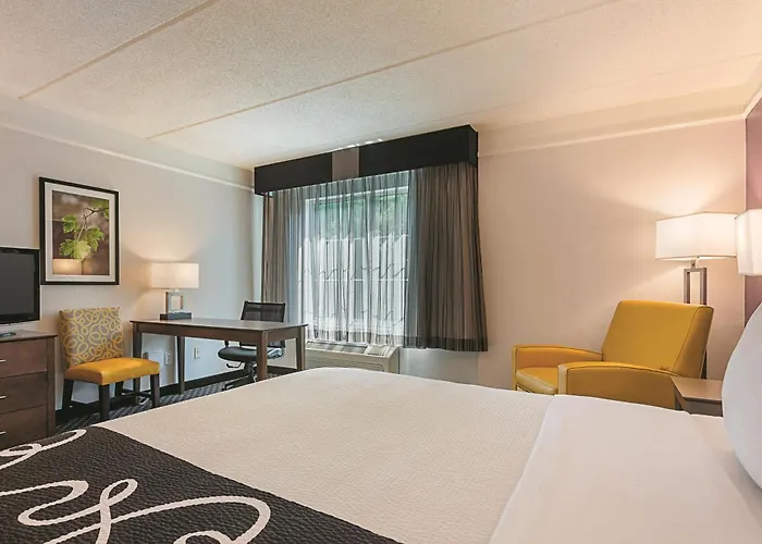 La Quinta By Wyndham Atlanta Alpharetta Hotel