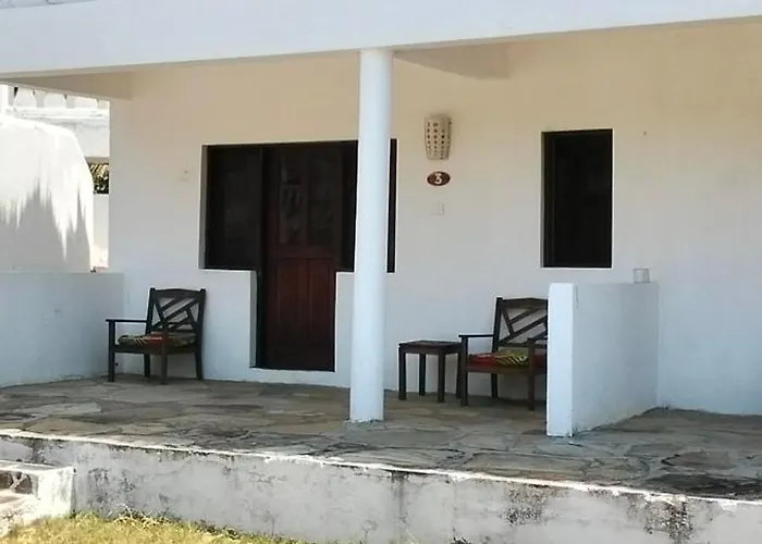 Karibuni Hotel & Villas Mambrui