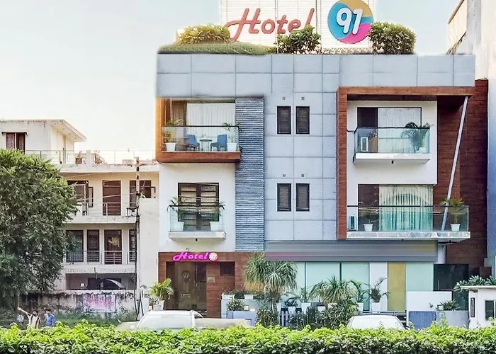 Hotel 91 Golf Course Road Gurgaon