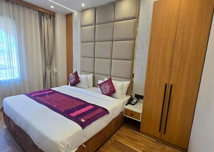 Hotel Rivera Palace Varanasi
