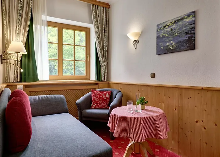 Alpenhof - ruhige Wohlfühloase im Fünf-Seenland in S-Bahnnähe Gauting