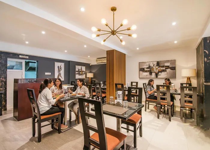 Fabhotel Jansi Deluxe - Nr Gandhipuram Bus Stand Coimbatore