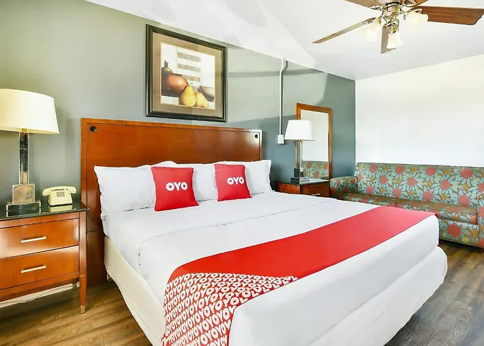 Oyo Hotel Mcalester Ok S Main St