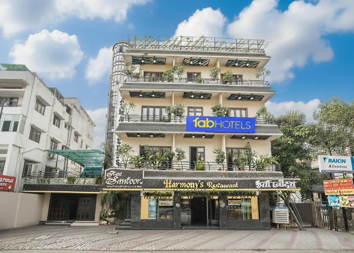 Fabhotel Santoor - Geeta Bhawan Square Indore