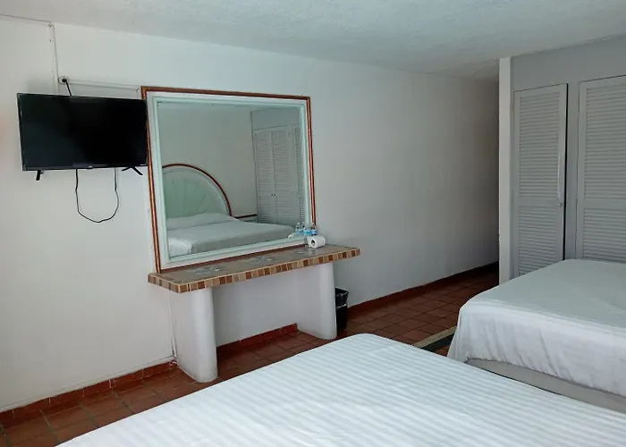 Hotel Caracoles Manzanillo