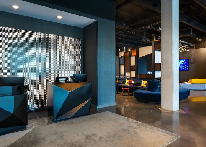 Aloft Omaha West Hotel