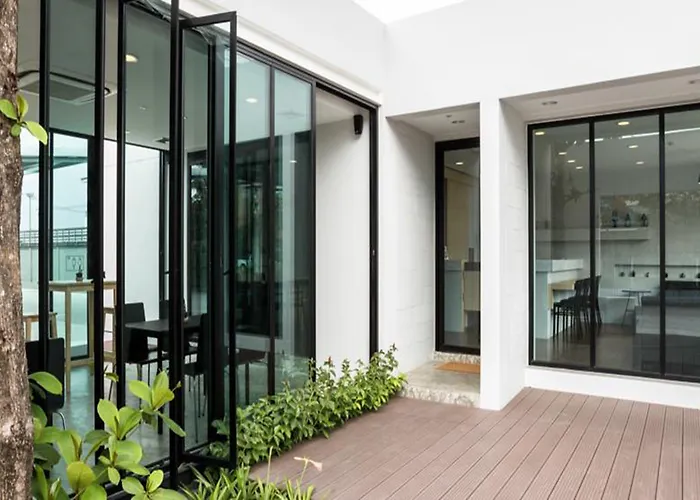 Narita Amata Hotel Chonburi