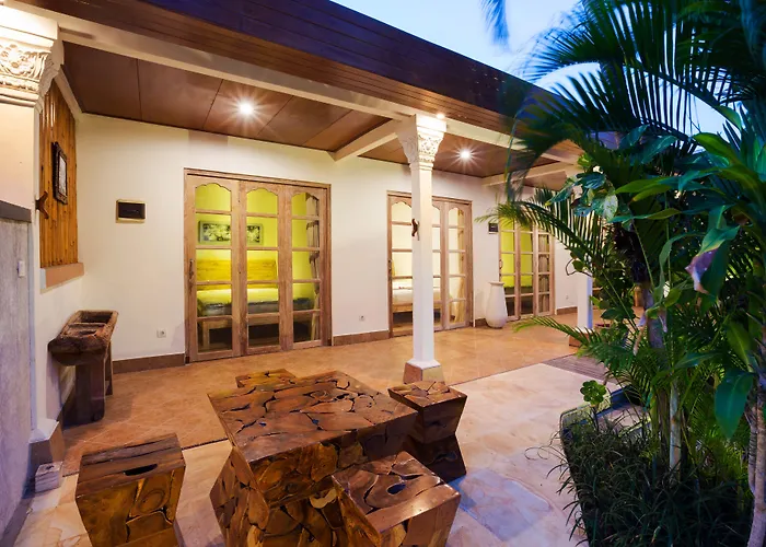 Bale Seminyak Bed & Breakfast