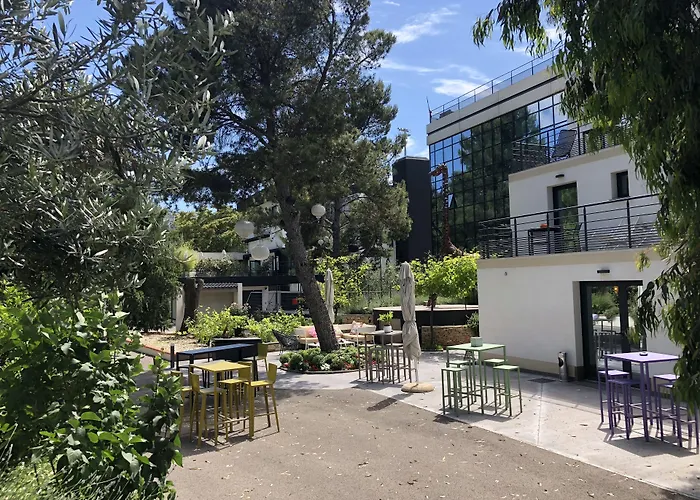 Appart'Hotel La Girafe La Penne-sur-Huveaune