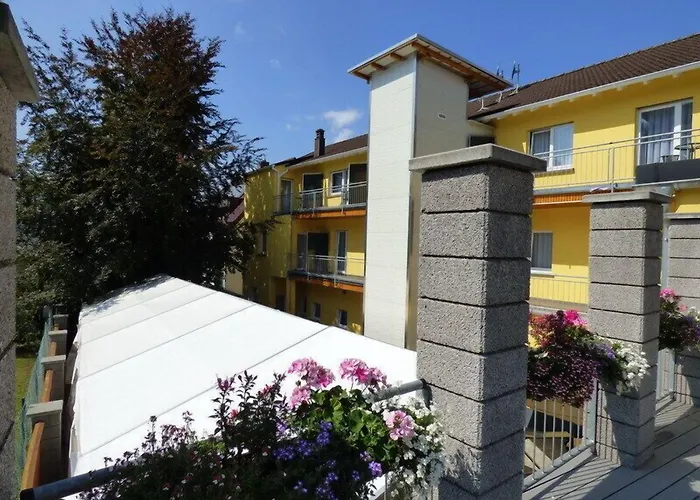 Apado-Hotel Garni Homburg 
