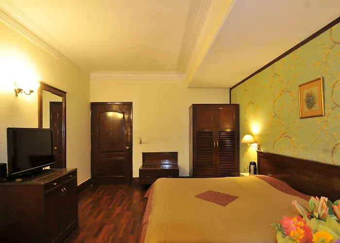 Qutub Residency Hotel New Delhi