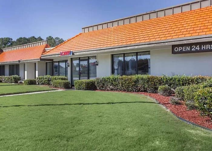 Super 8 By Wyndham Rocky Mount I-95 Exit 145 Hotel Battleboro