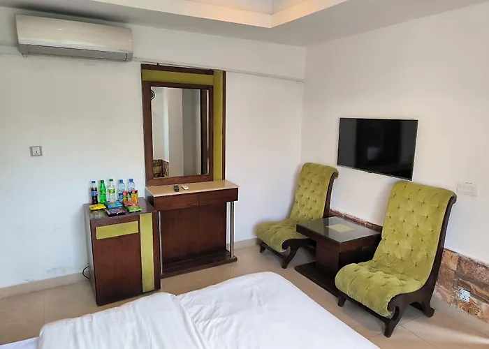 Intellectual Inn - Spring North Ph7 Bahria Town Rawalpindi