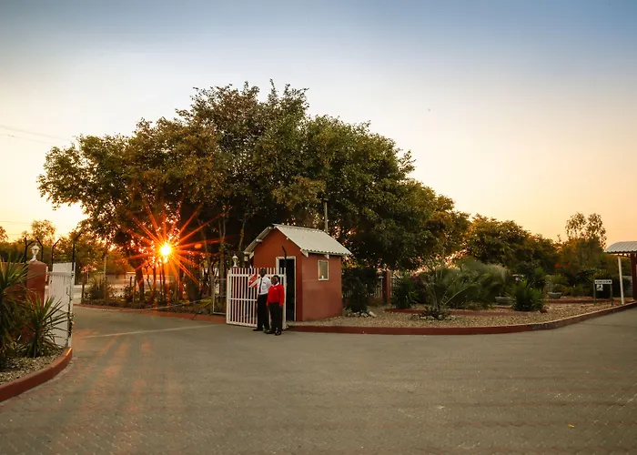 Mokoro Lodge Maun