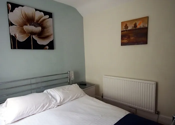 Leonardos Guest House Swansea