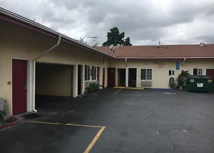 Sands Inn South Gate