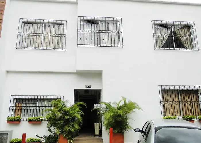 Arco Apartasuites Cali